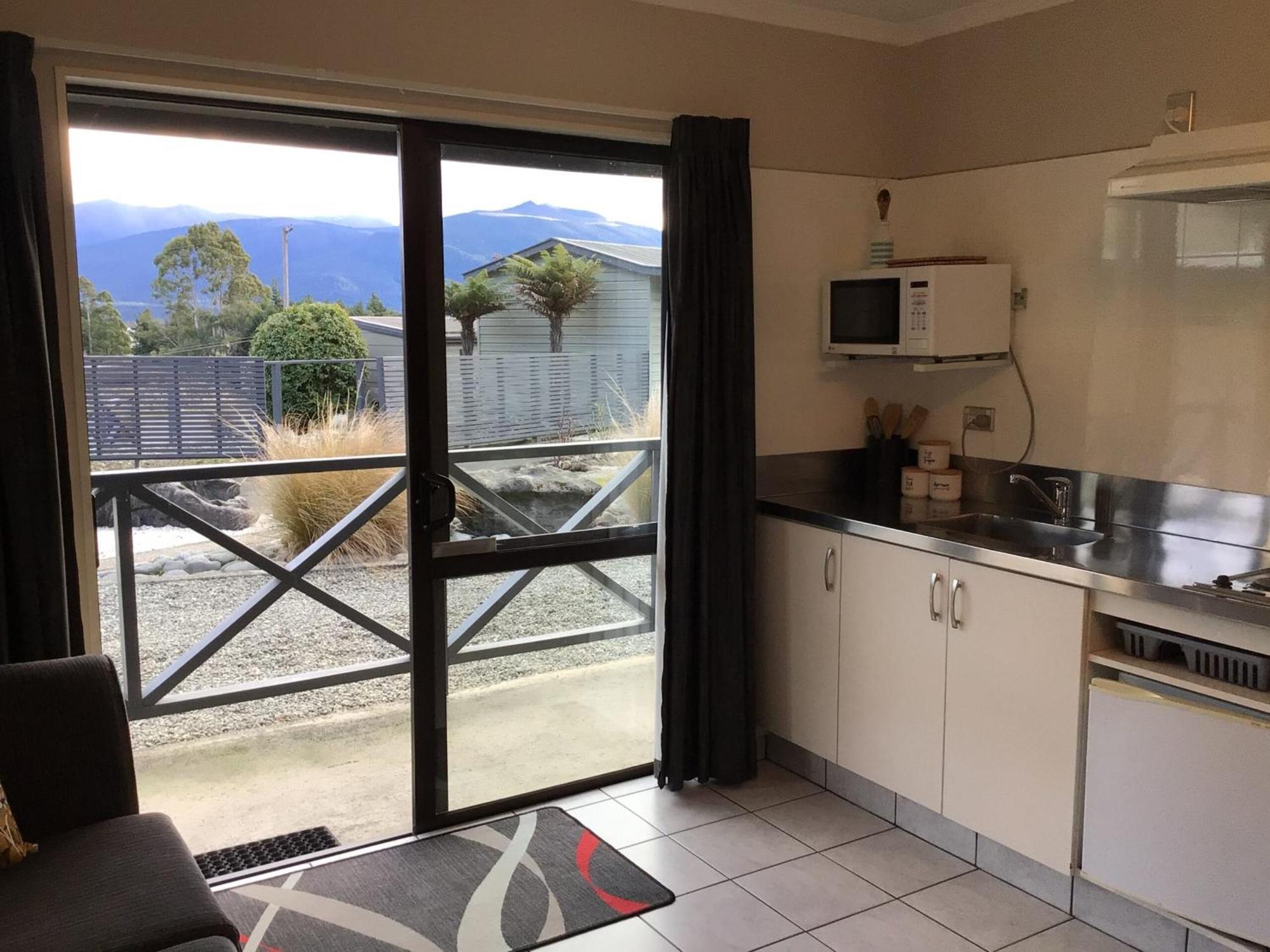 Fiordland Great Views Holiday Park Te Anau Dış mekan fotoğraf